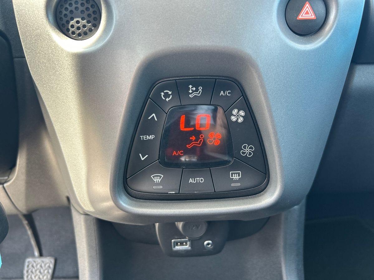 TOYOTA Aygo 2ª serie - Aygo 1.0 VVT-i 72 CV 5 porte x-cool MMT