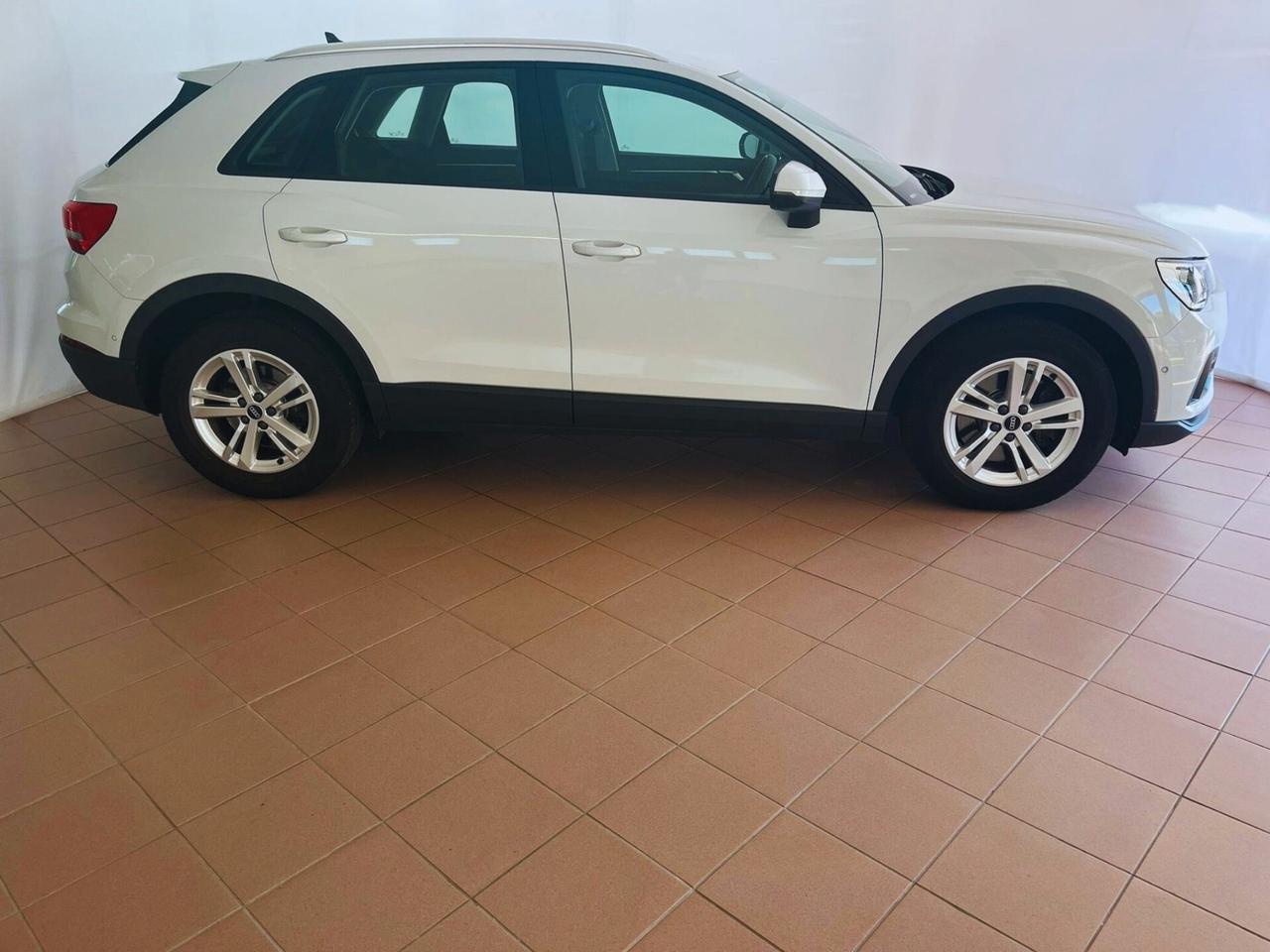Audi Q3 40 TDI quattro S tronic Business