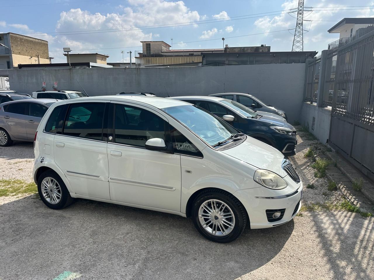 Lancia MUSA 1.4 Oro Plus Ecochic GPL 2010 Km 136.000