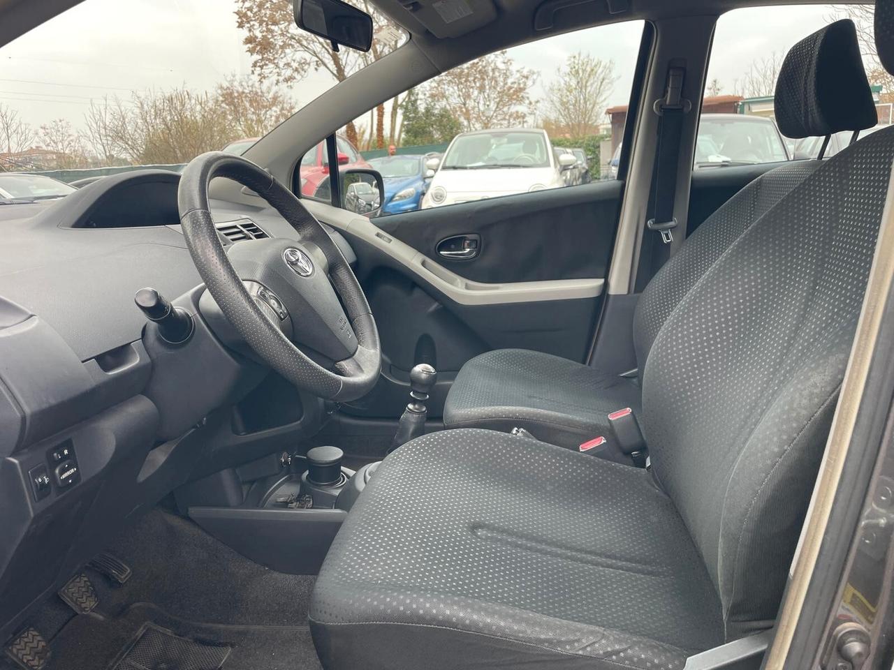 Toyota Yaris 1.3 5 porte M-MT Sol