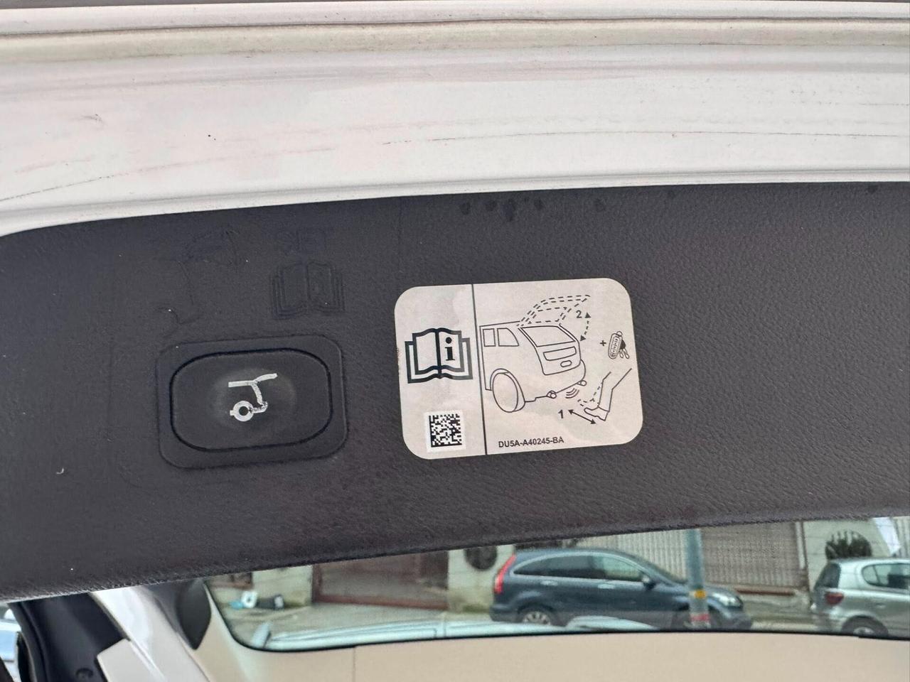 FORD KUGA 1.5 TDCI 120 CV. 2WD TITANIUM NAVI+RETROCAMERA