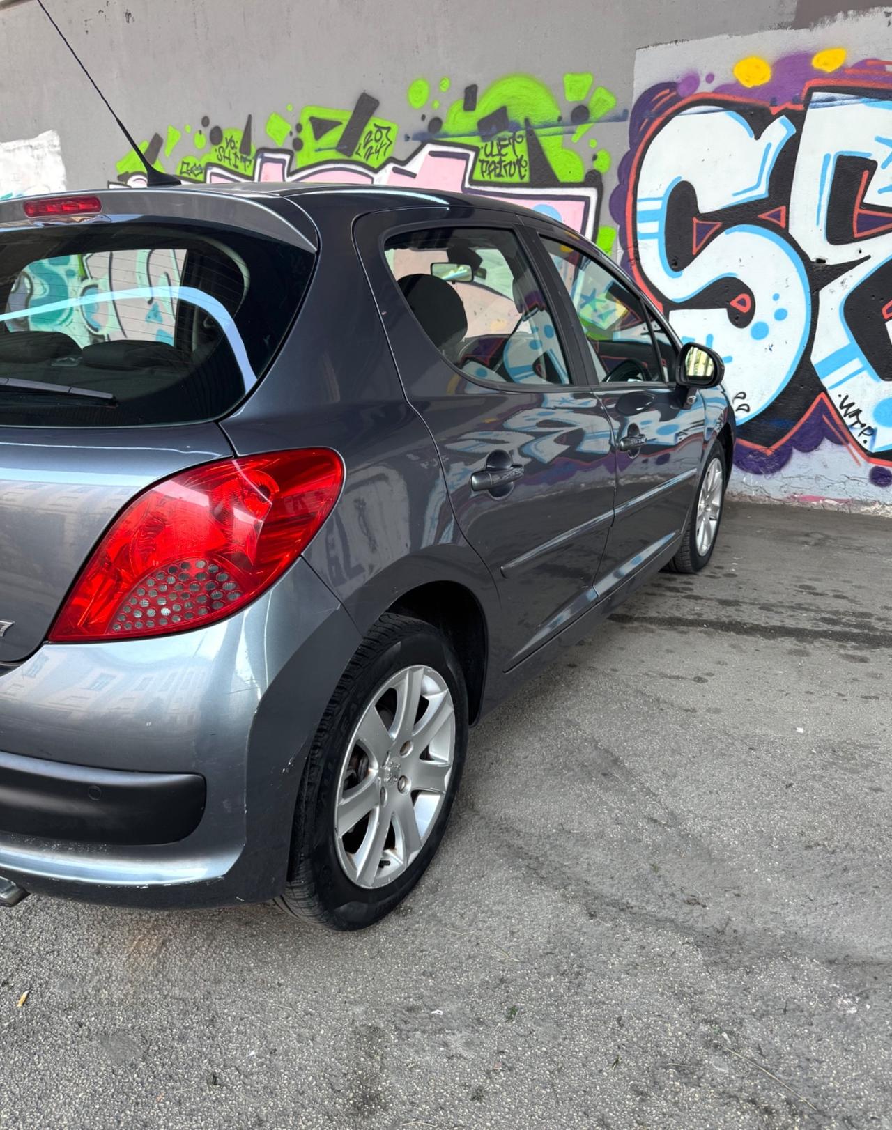 Peugeot 207 1.6 HDi 110CV 5p. XS