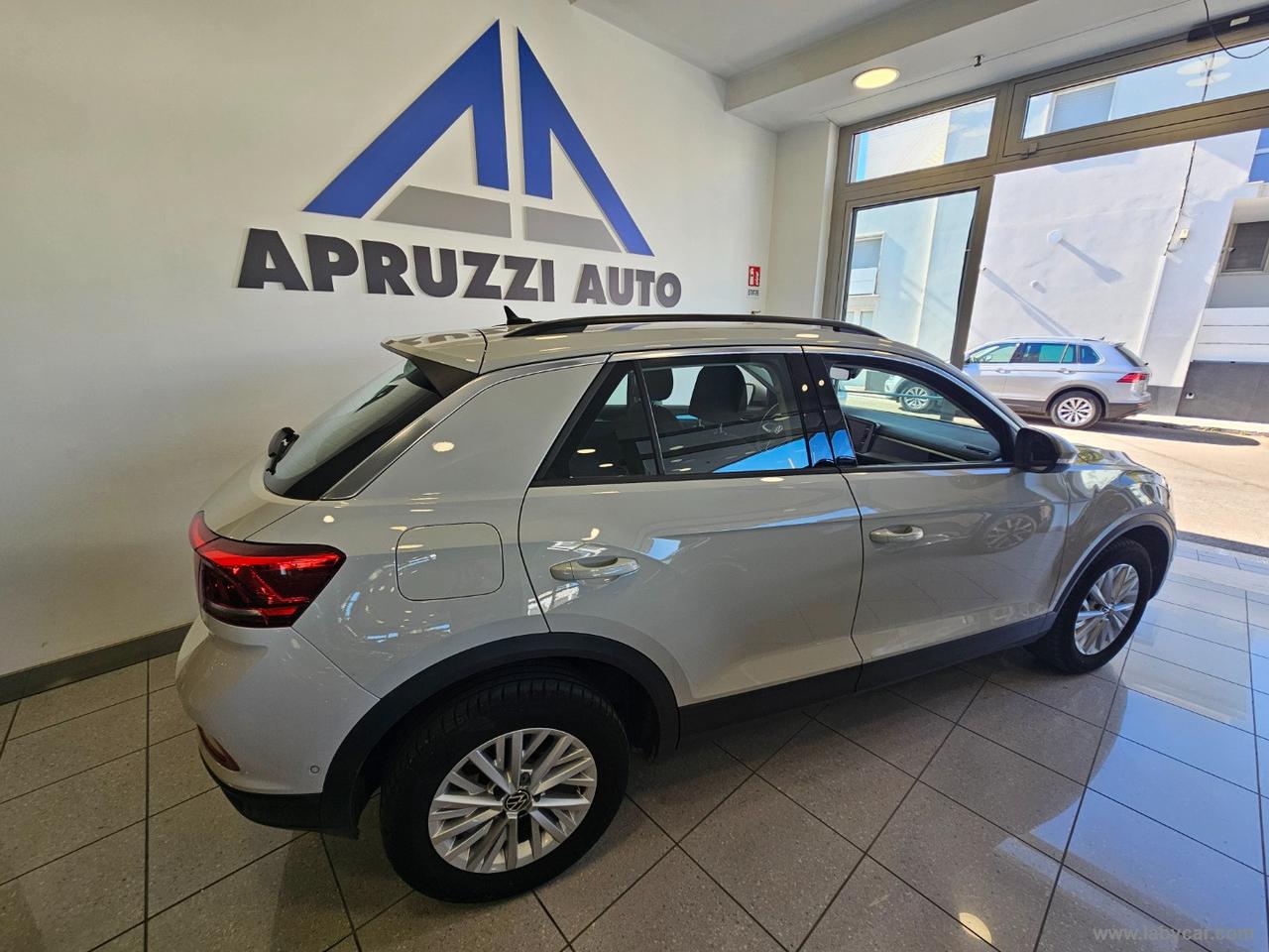 VOLKSWAGEN T-Roc 1.0 TSI Life