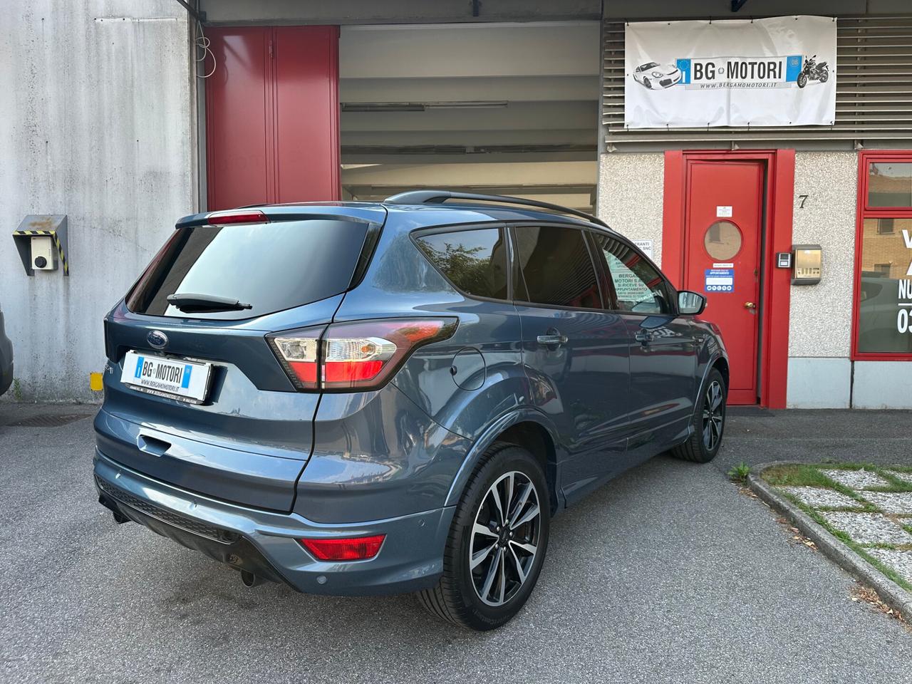 Ford Kuga 1.5 ecoboost ST-Line UNIPROPR. MOTORE SOSTITUITO