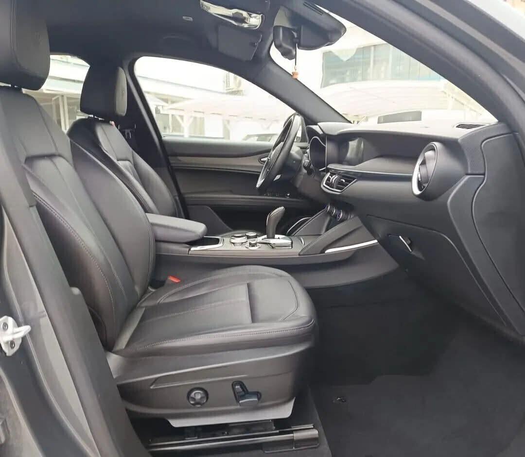 Alfa Romeo Stelvio 210 CV AT8 Q4 Ti Tua 239€ al Mese