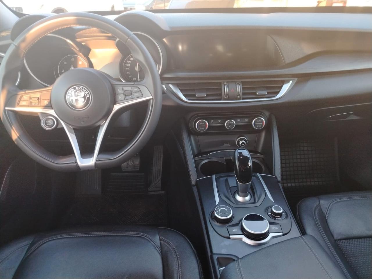 Alfa Romeo Stelvio 2.2 Turbodiesel 210 CV AT8 Q4 Executive