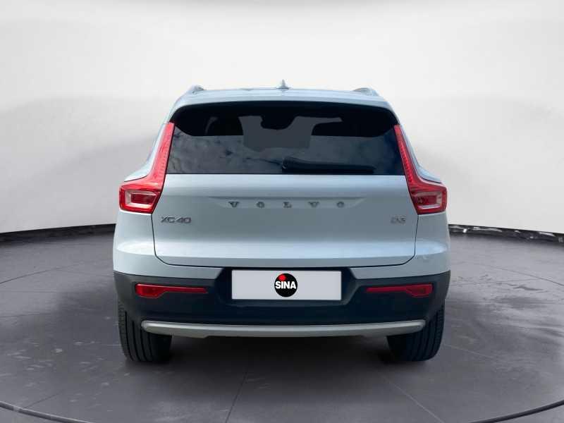 VOLVO XC40 2.0 d3 MoMenT. AuTo