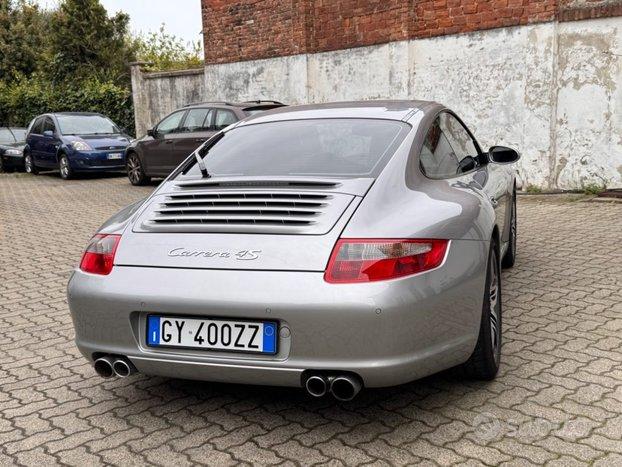 PORSCHE 911 Carrera 4S Coup