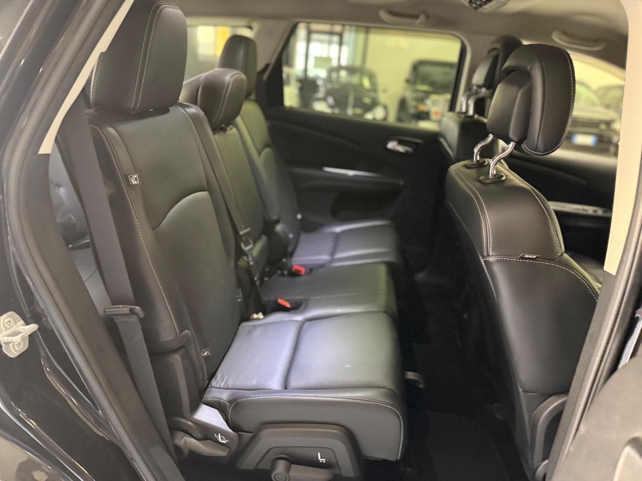 7 POSTI Fiat Freemont 2.0 Mjt 170 CV 4x4 aut. Cross