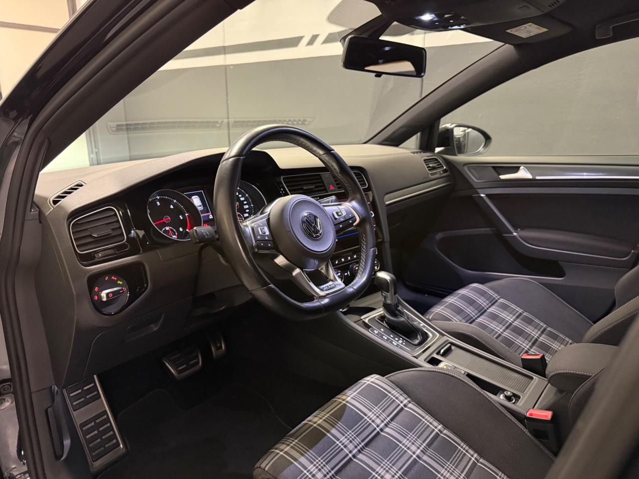 Volkswagen Golf 7.5 GTD 2.0 184cv DSG