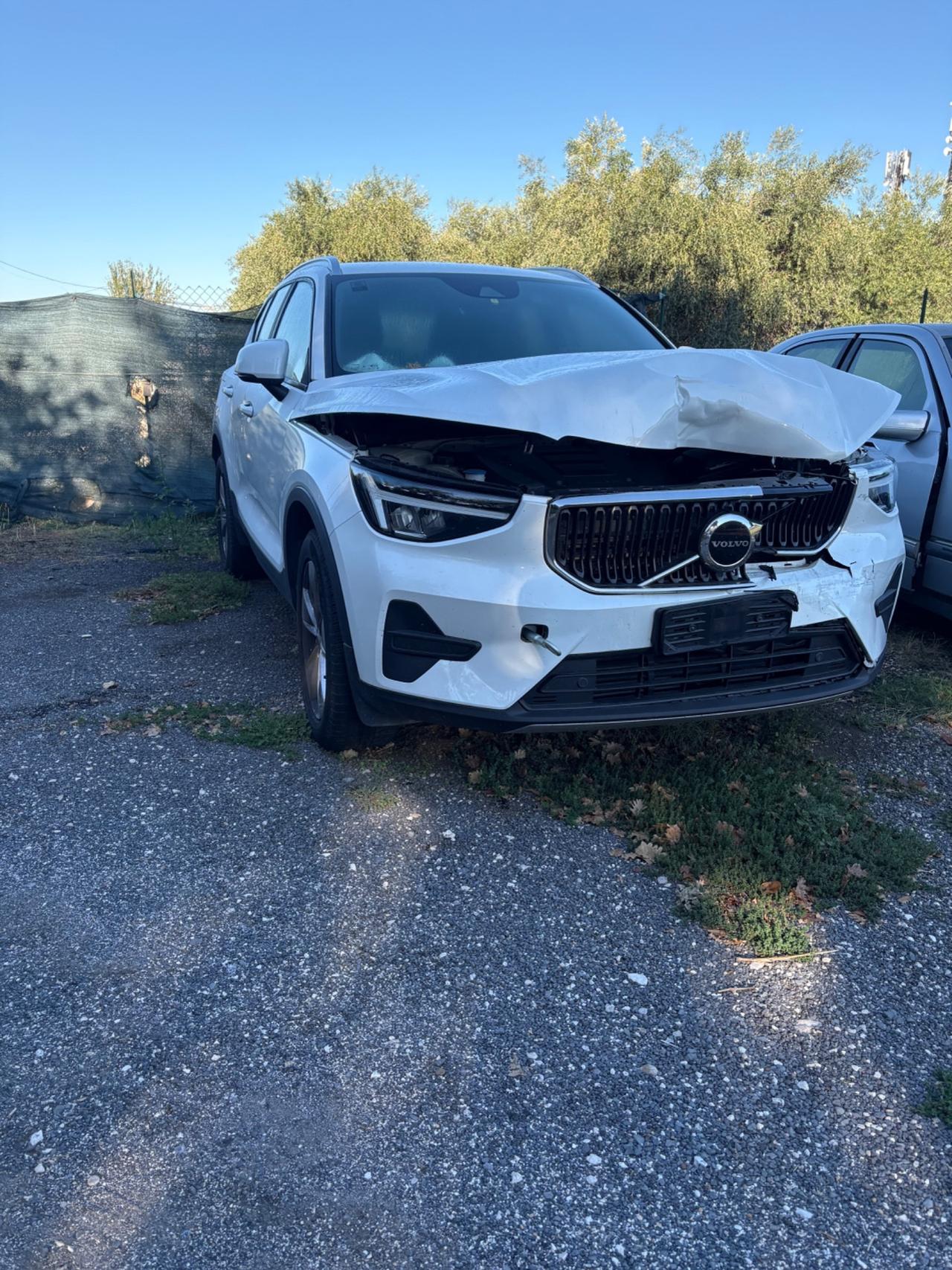 Volvo XC40 incidentata
