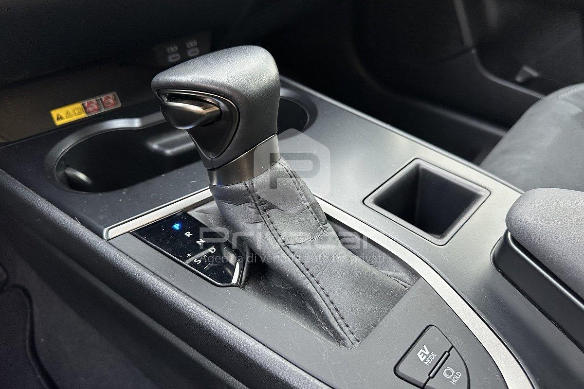 LEXUS UX Hybrid Urban