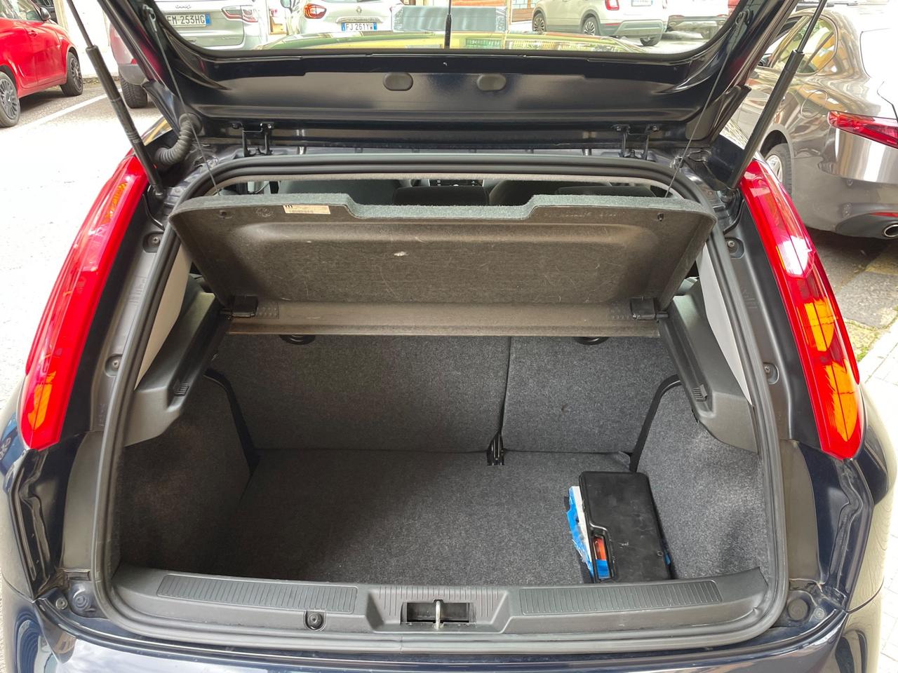 Fiat Punto 1.3 MJT II 95 CV 5 porte “PARI AL NUOVO “