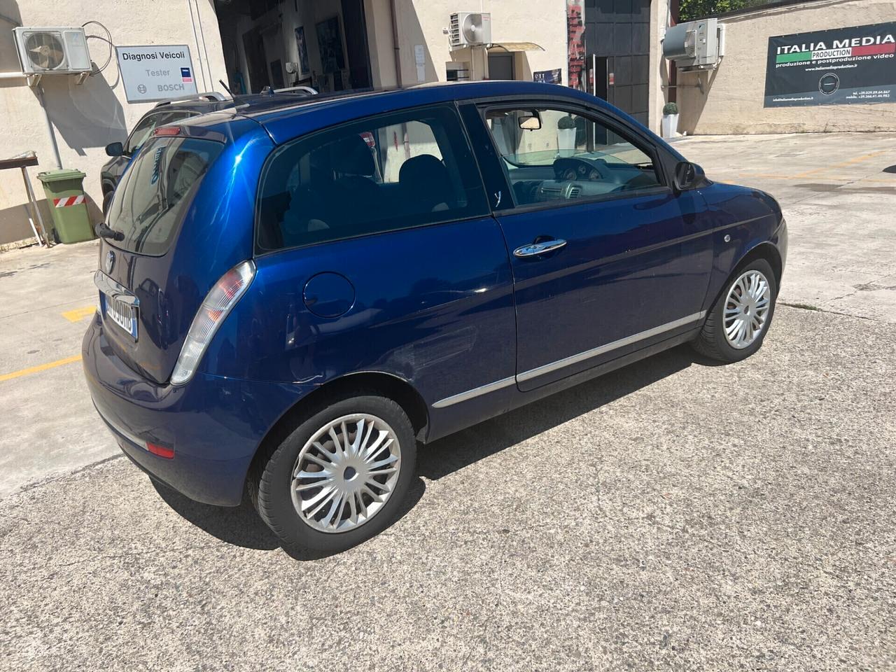 Lancia Ypsilon 1.2 Modamilano