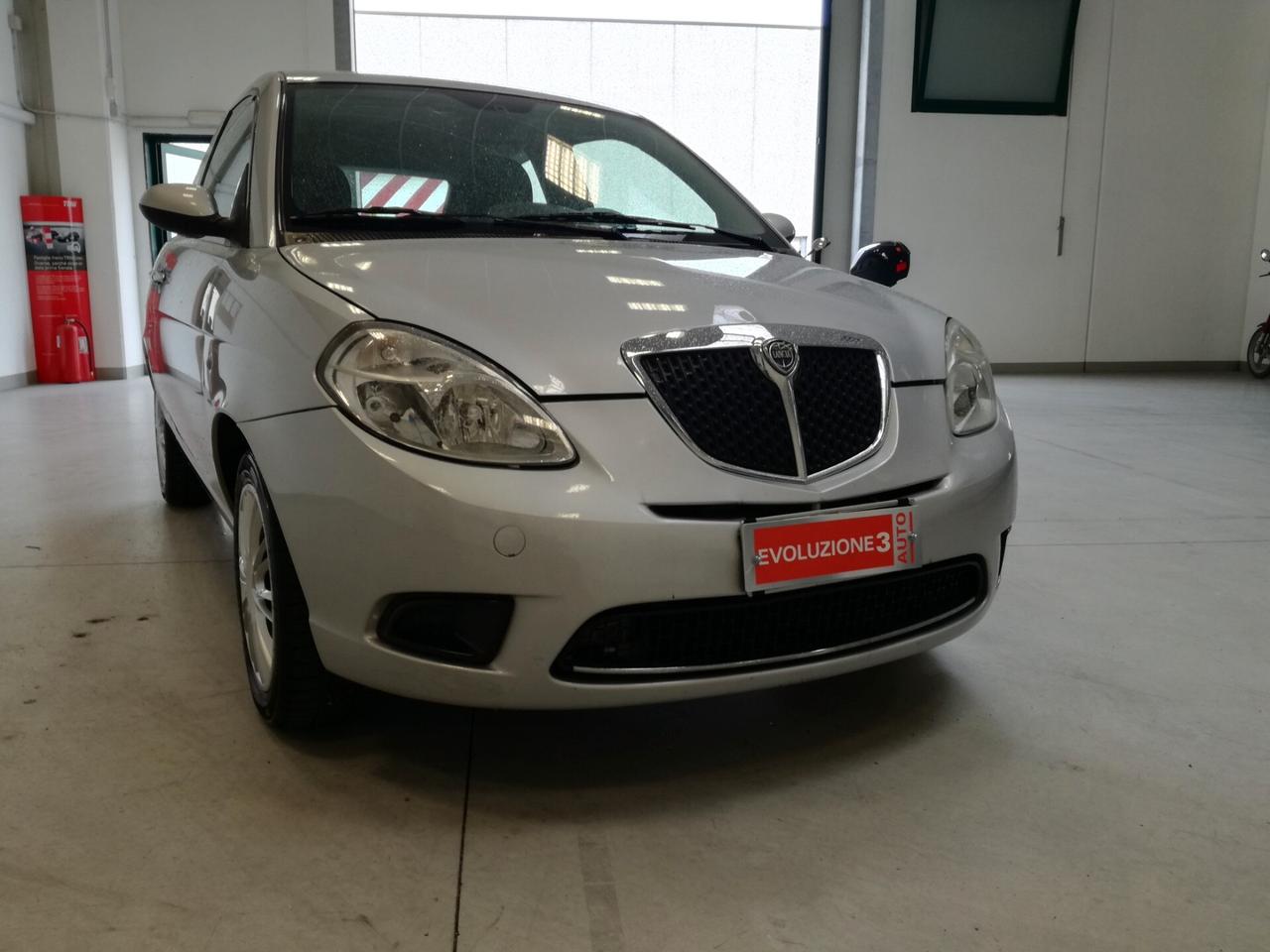 Lancia Ypsilon 1.2 OK NEOPATENTATI