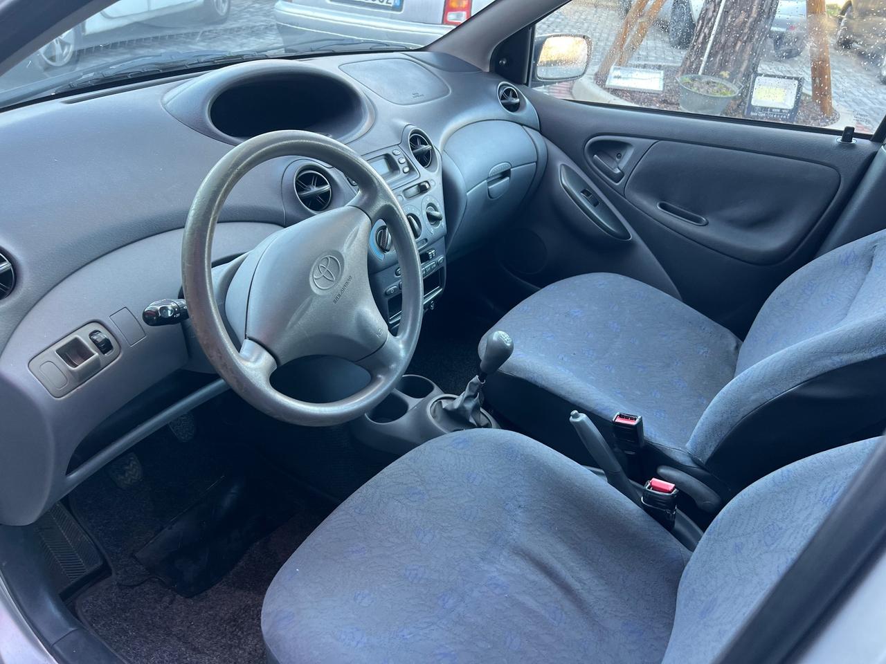 Toyota Yaris 1.0 Benzina - NEOPATENTATI