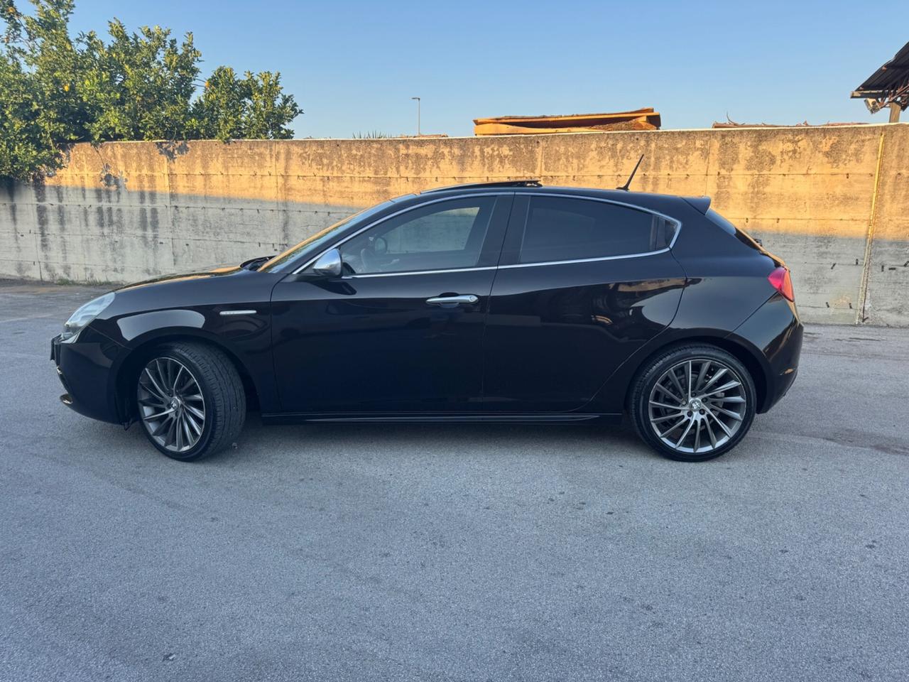 Alfa Romeo Giulietta 1.6 JTDm-2 CV Exclusive Full Optional