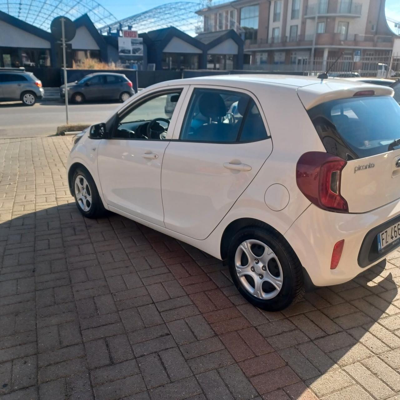 58.968KM COME NUOVA PICANTO 1.0 PER NEOPATENTATI