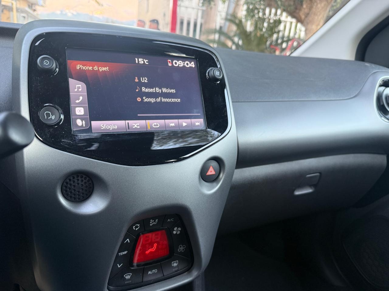 Toyota Aygo Connect 1.0 VVT-i 72 CV 5 porte x-fun