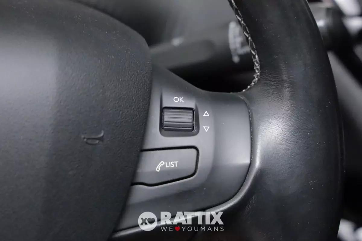 Peugeot 2008 1.2 Puretech Turbo 110CV Allure