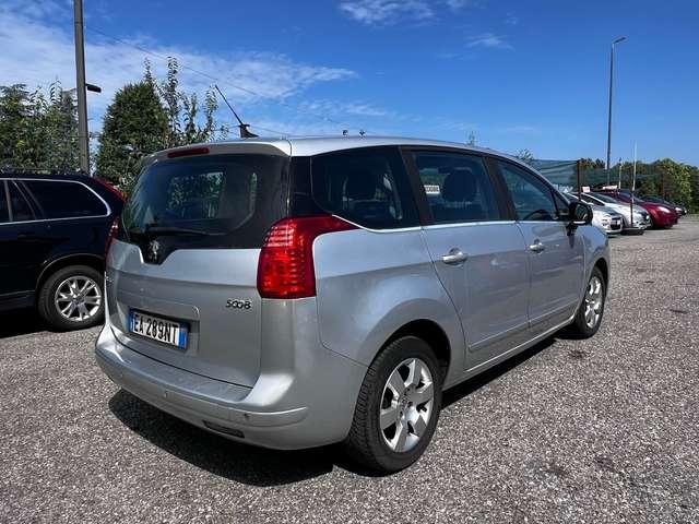 Peugeot 5008 5008 I 2009 1.6 hdi 16v Premium 110cv