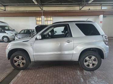 Suzuki Grand Vitara 1.9D 3 porte gancio traino