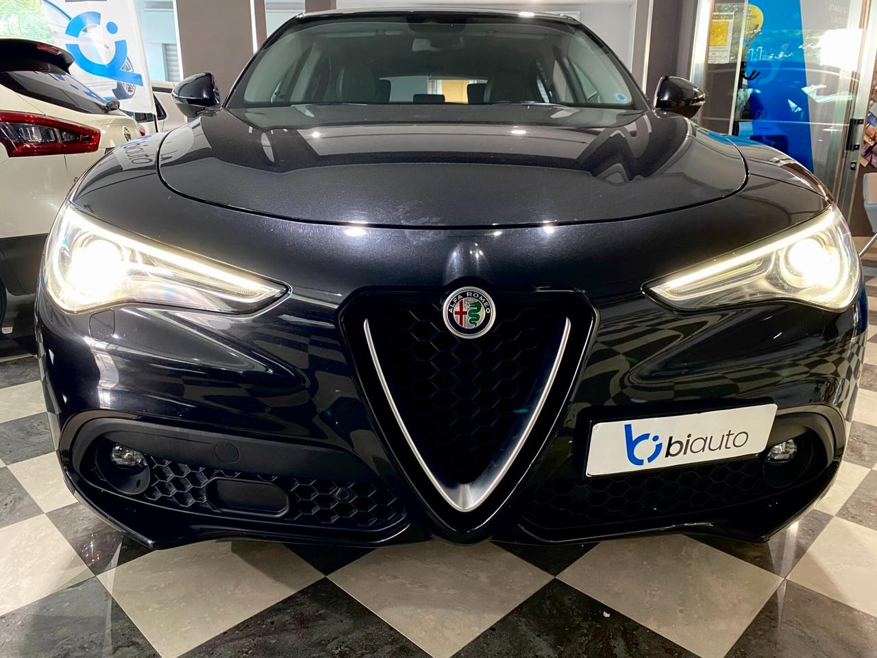 Alfa Romeo Stelvio 2.2 Turbodiesel 210 CV AT8 Q4 Executive Tetto apr.-2017