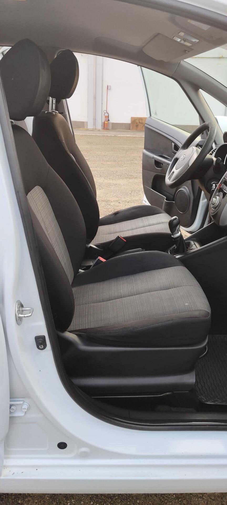 Kia Venga 1.4 benzina