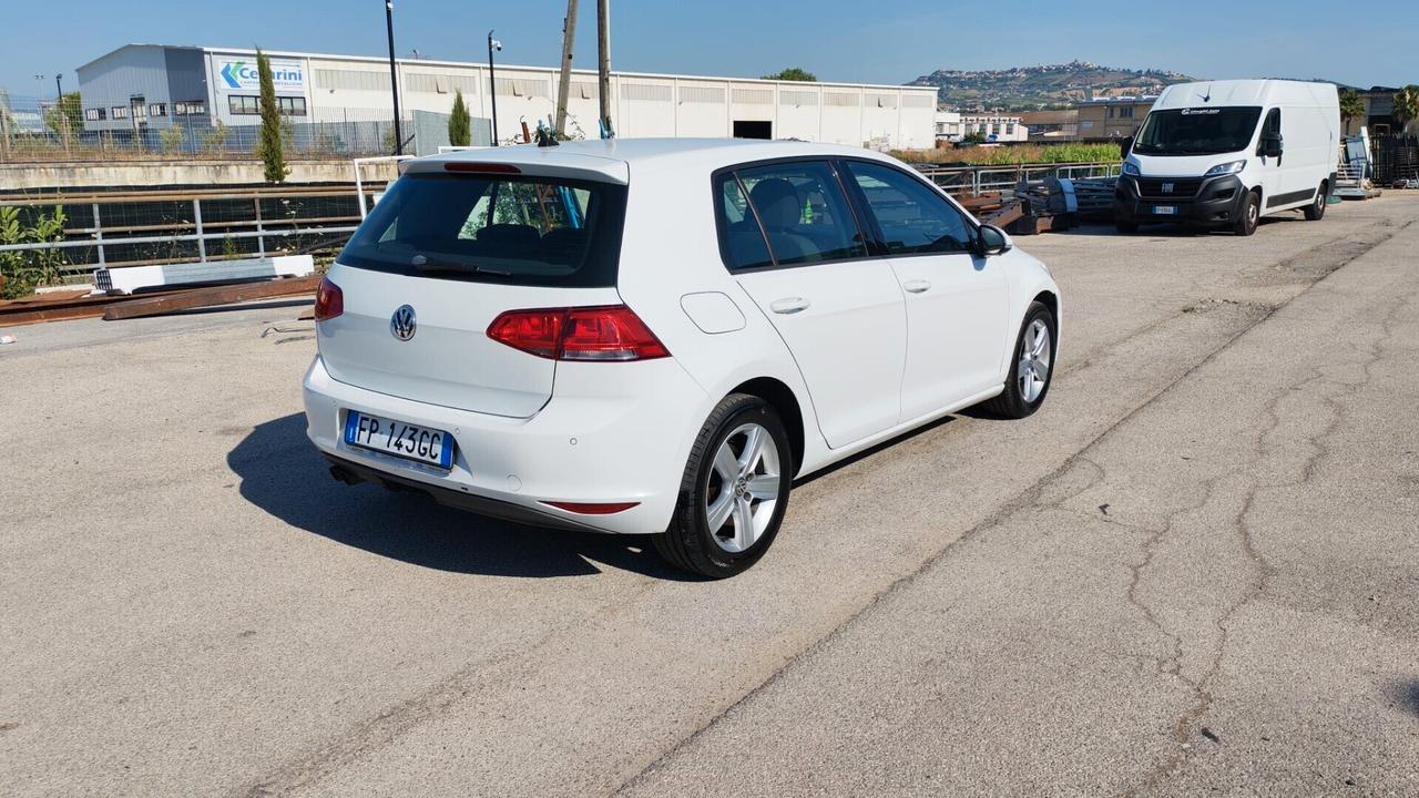 Volkswagen Golf 2.0 TDI 5p. Highline BlueMotion Technology
