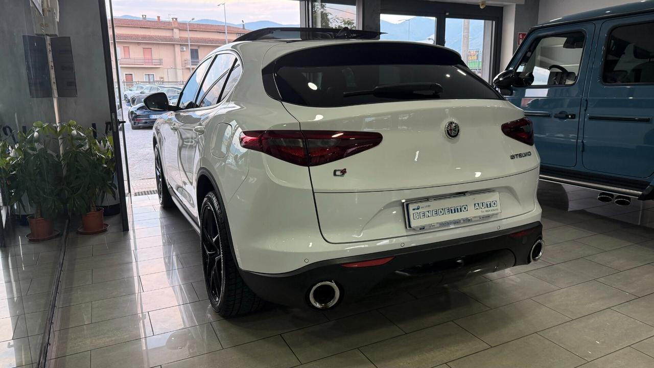 ALFA ROMEO STELVIO TETTO APRIBILE