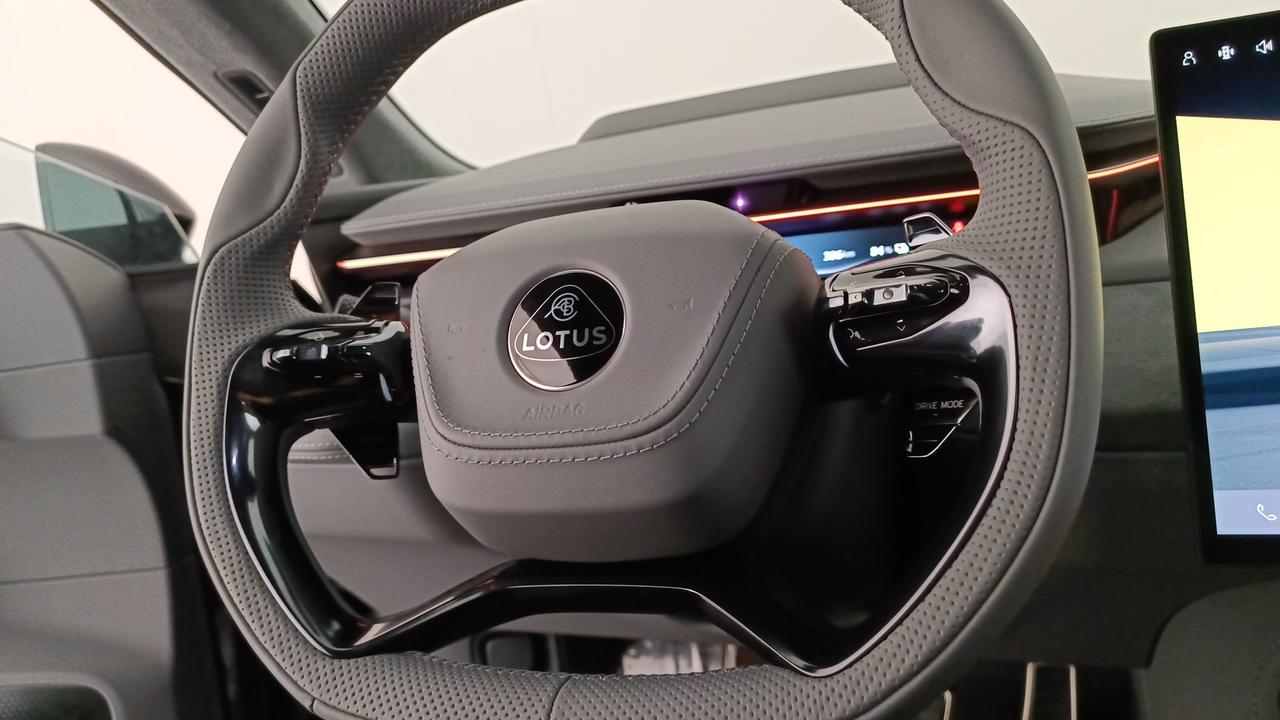 LOTUS EMEYA 900 SPORT