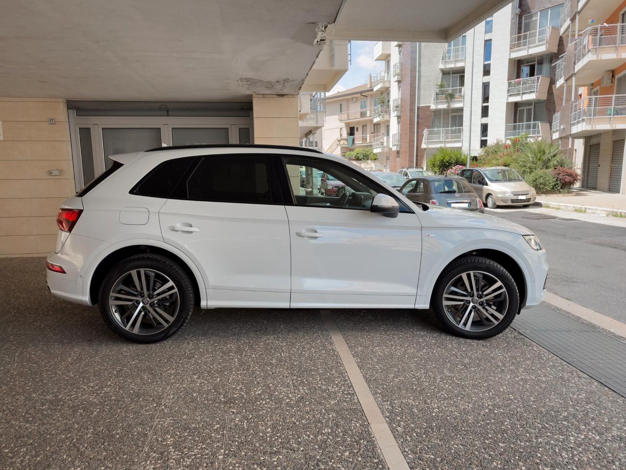 Audi Q5 40 TDI quattro S tronic line plus 2.0 190 cv