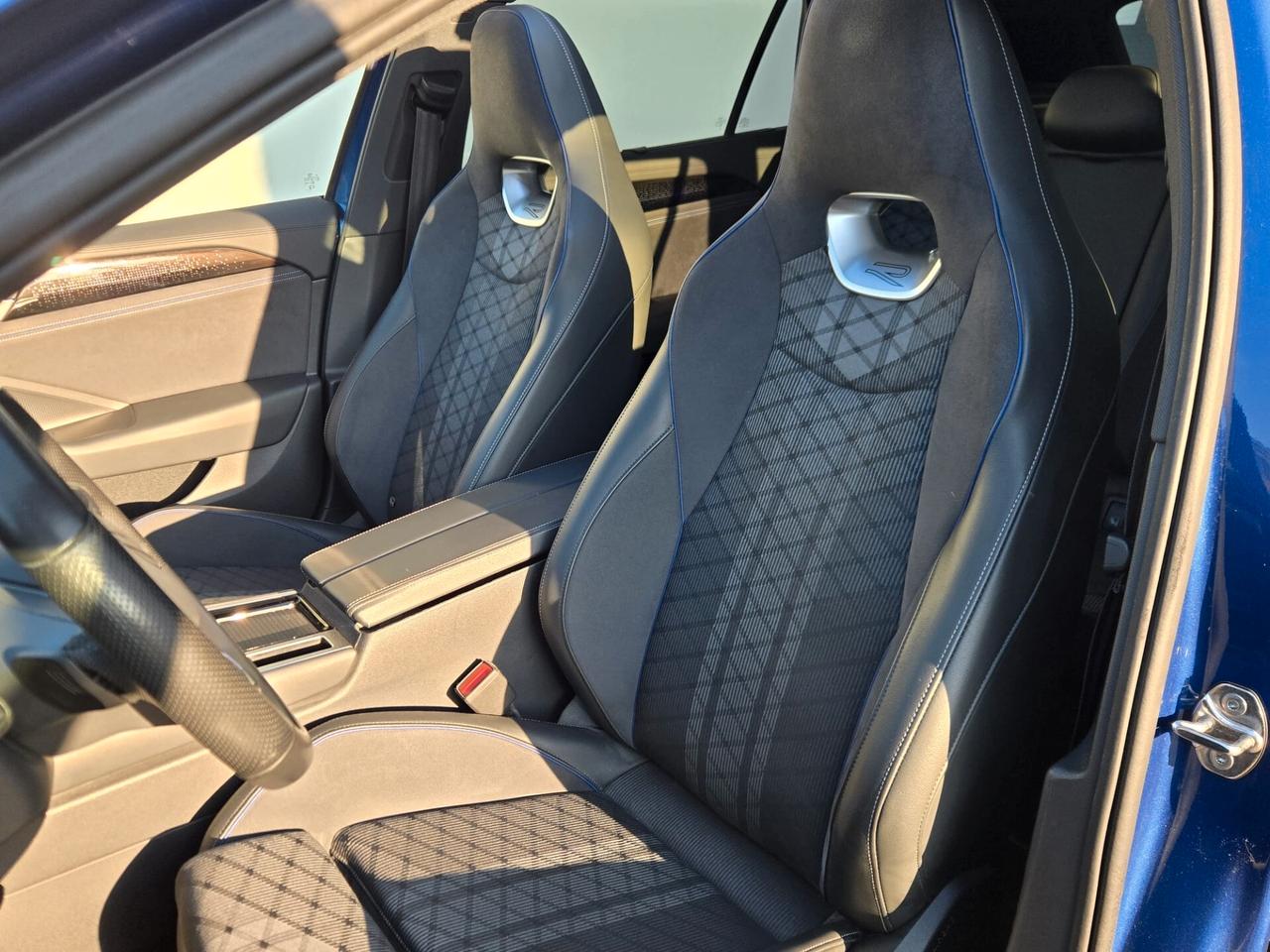 Volkswagen Passat 2.0 TDI 150 CV SCR DSG R-Line