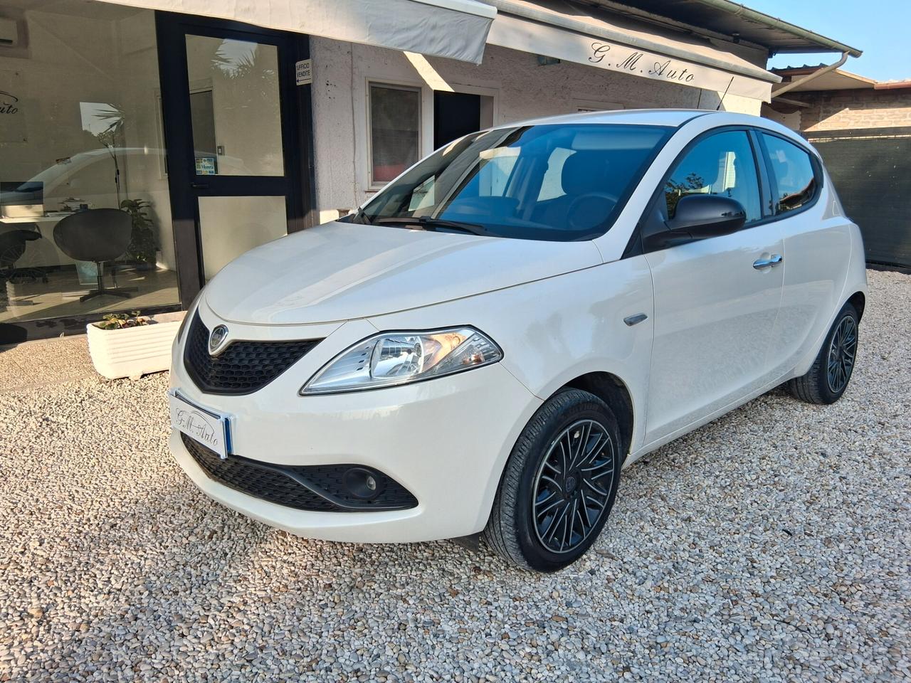 Lancia Ypsilon 1.2 69 CV 5 porte Platinum