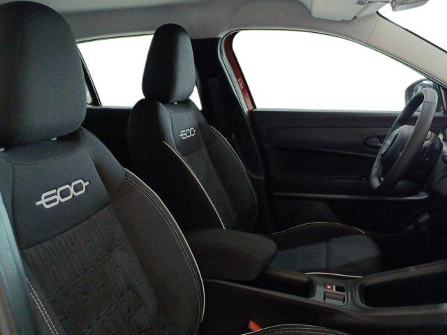 FIAT 600 Hybrid 110 CV DCT MHEV Business