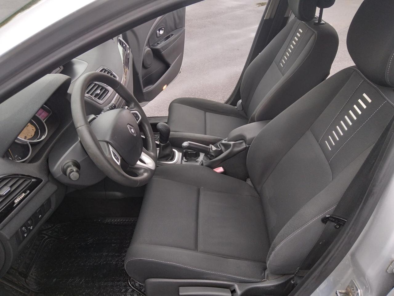 Renault Mégane 1.5 dCi 90CV SporTour Wave x neopatentati