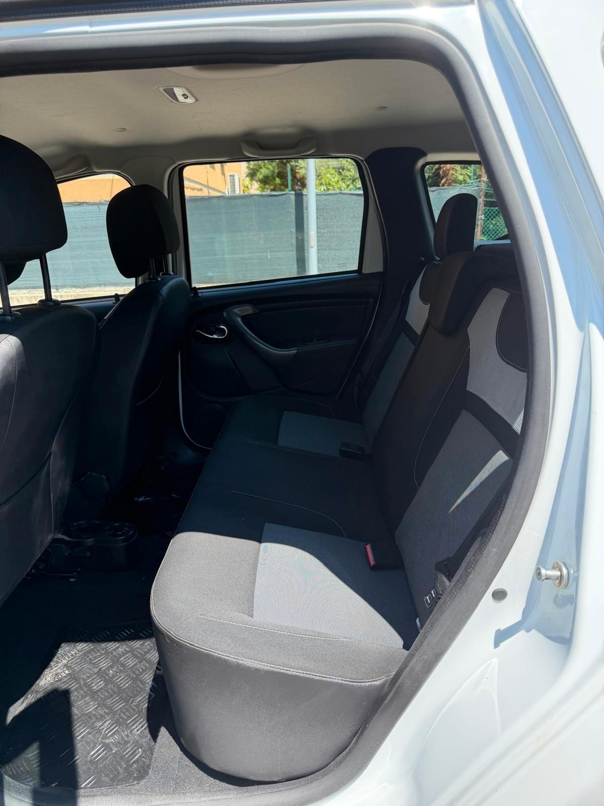 Dacia Duster 1.5 dci - NEOP. - NAV. - 12 MESI DI GARANZIA -