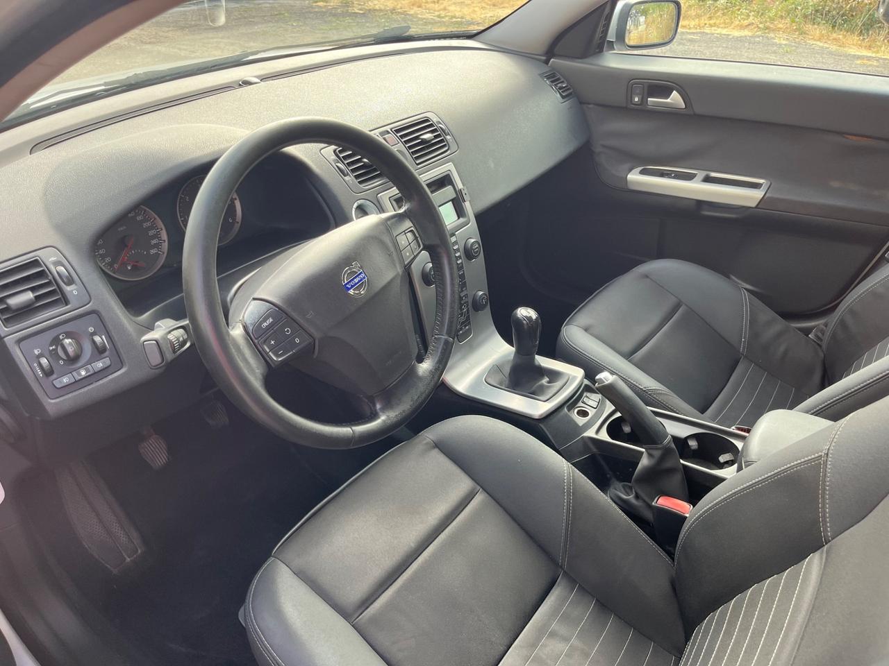 Volvo s40