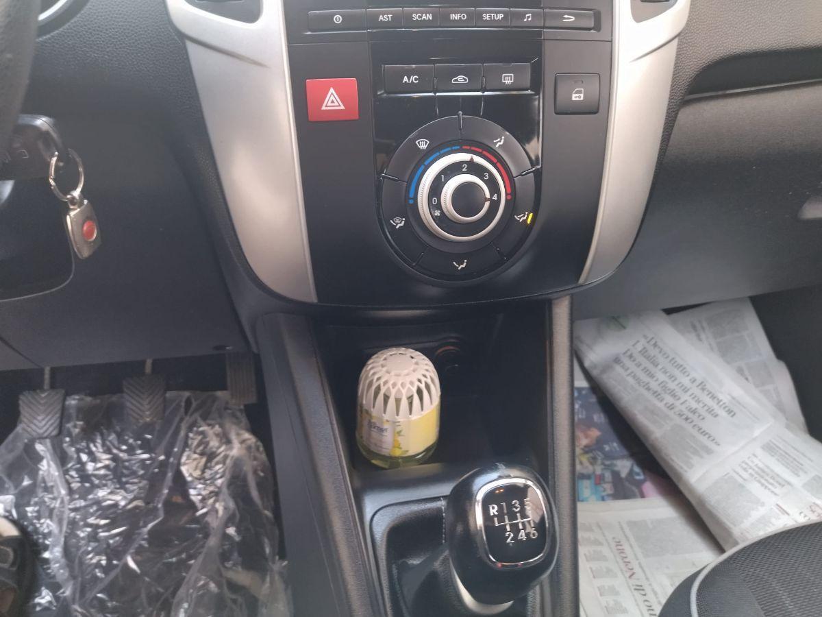 KIA Venga 1.4 CRDi 90 CV Active - 2012
