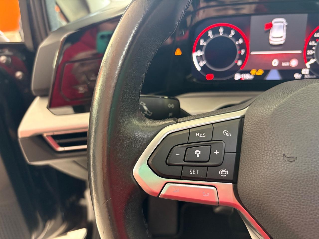 Volkswagen Golf 1.0 110 cv TSI EVO Life permute finanziamenti