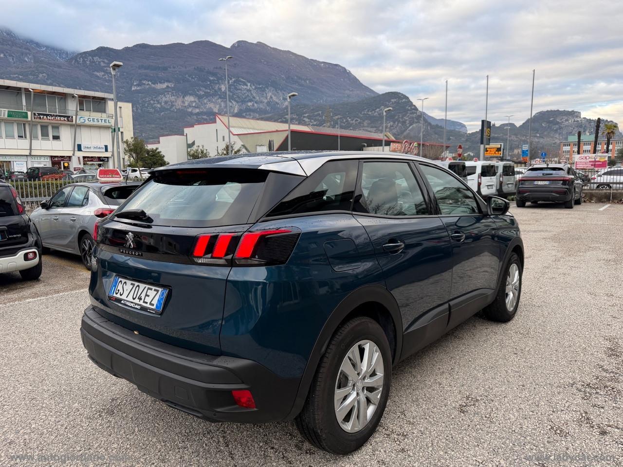 PEUGEOT 3008 Hybrid 136 e-DCS6 Allure
