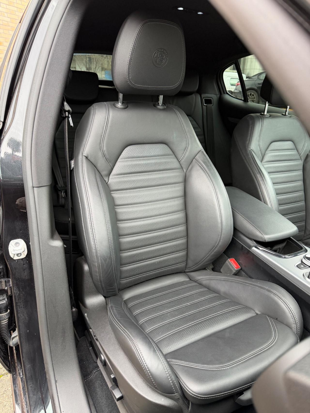 Alfa Romeo Stelvio 2.2 Turbodiesel 210 CV AT8 Q4 Veloce