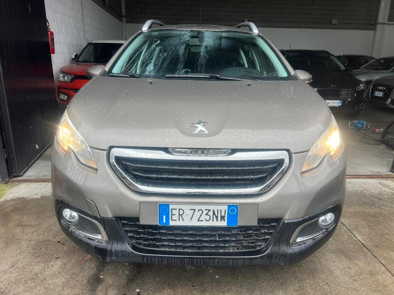Peugeot 2008 1.6 e-HDi 92 CV Stop&Start robotizzato Allure