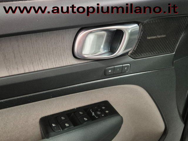 VOLVO XC40 T5 Recharge Plug-in Hybrid Inscription