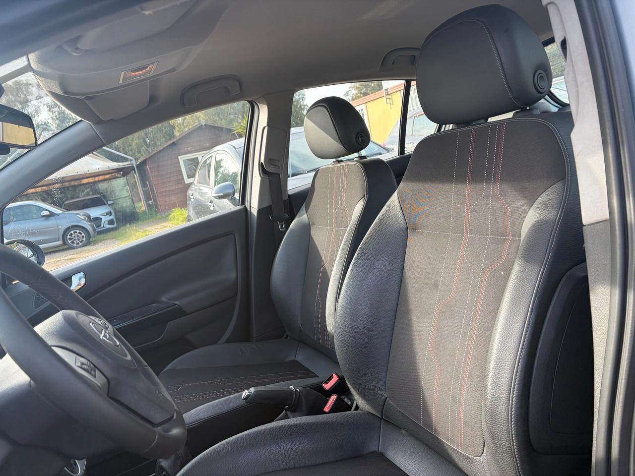 OPEL CORSA 1.2 ANNO 2013 KM 125.000 ADATTA NEOPATENTATI