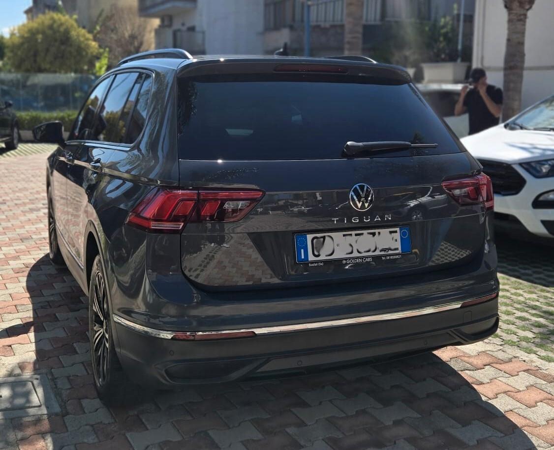 Volkswagen Tiguan 2.0 TDI 150CV Life dsg Uff Italy Lega Led USB