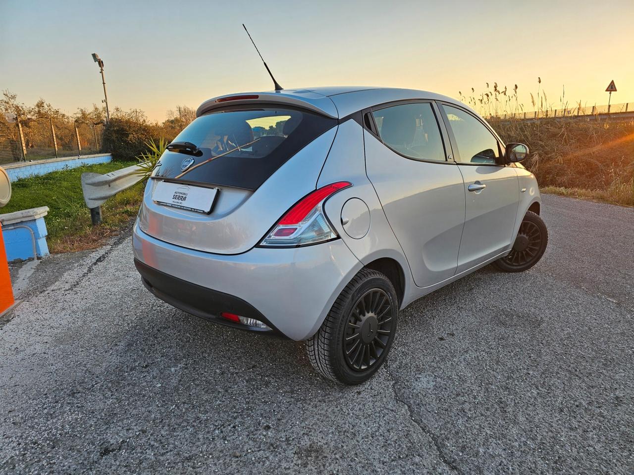 Lancia Ypsilon 1.2 69 CV 5 porte GPL Ecochic Elefantino Blu