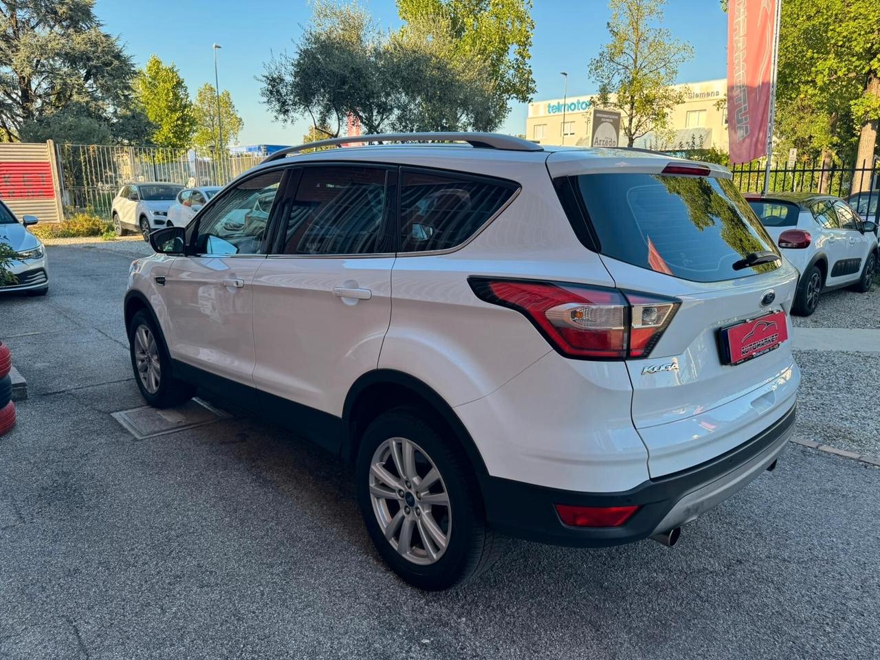 Ford Kuga 1.5 TDCI 120 CV 2WD Titanium