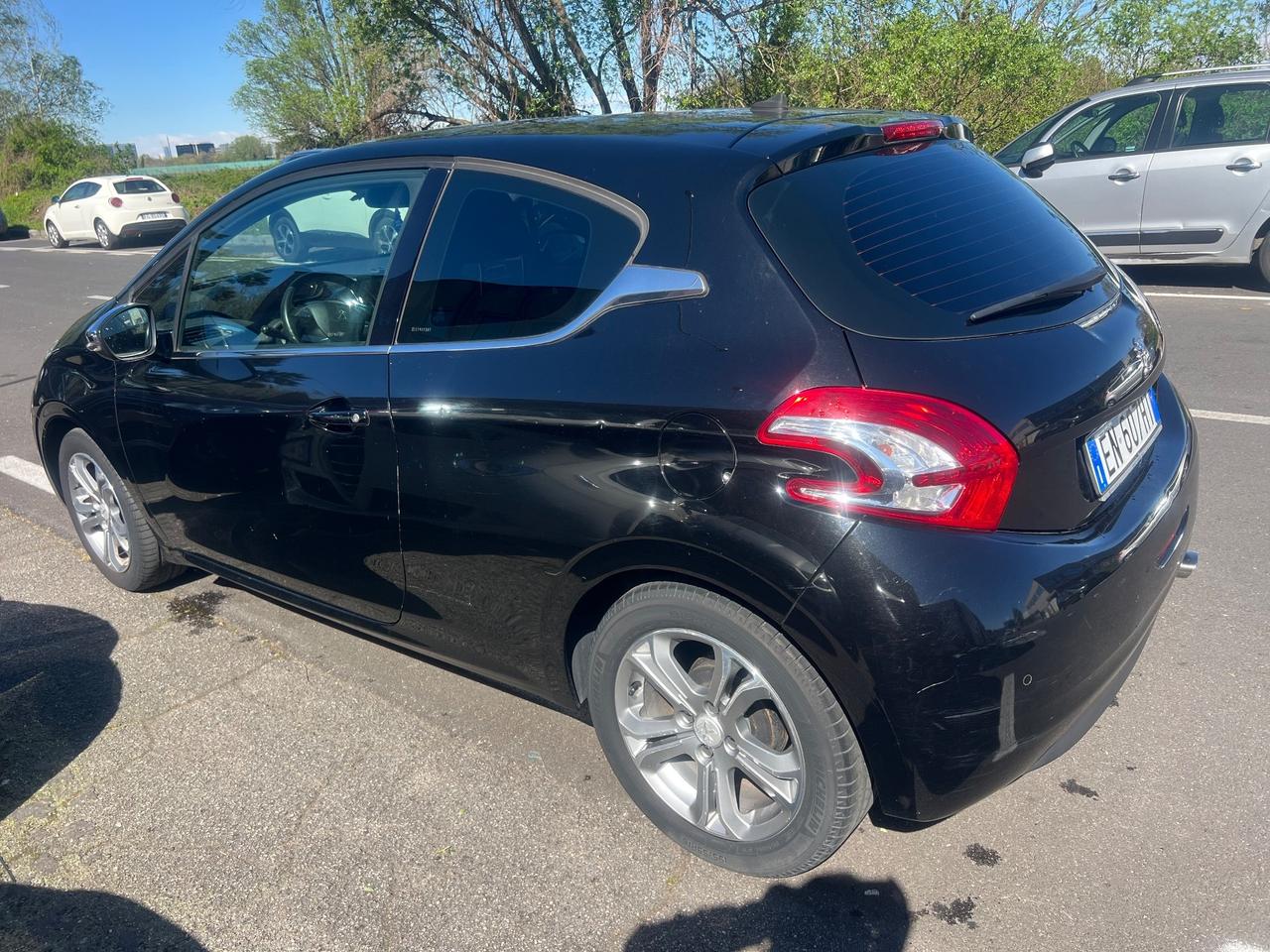 Peugeot 208 1.2 VTi 82 CV 3 porte Allure