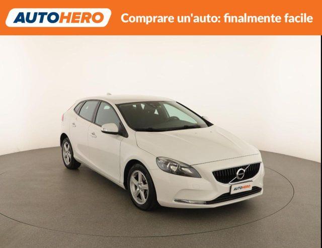 VOLVO V40 D2